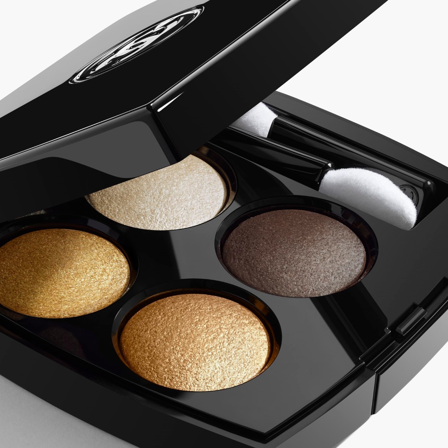 SOMBRAS DE OJOS EFECTOS MÚLTIPLES
